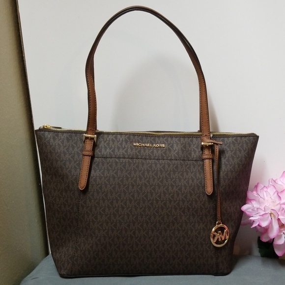 ♥️🔥 PRICE DROP  NWT Michael kors tote bag - Picture 2 of 8